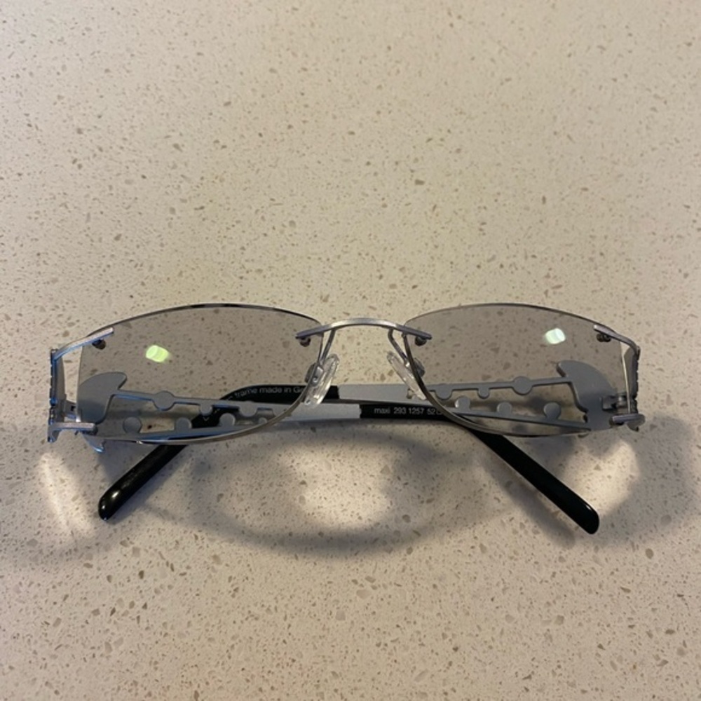 Artdesian eyeglasses blue, silver & black in metal frame. Rimless Maxi 52 17 125